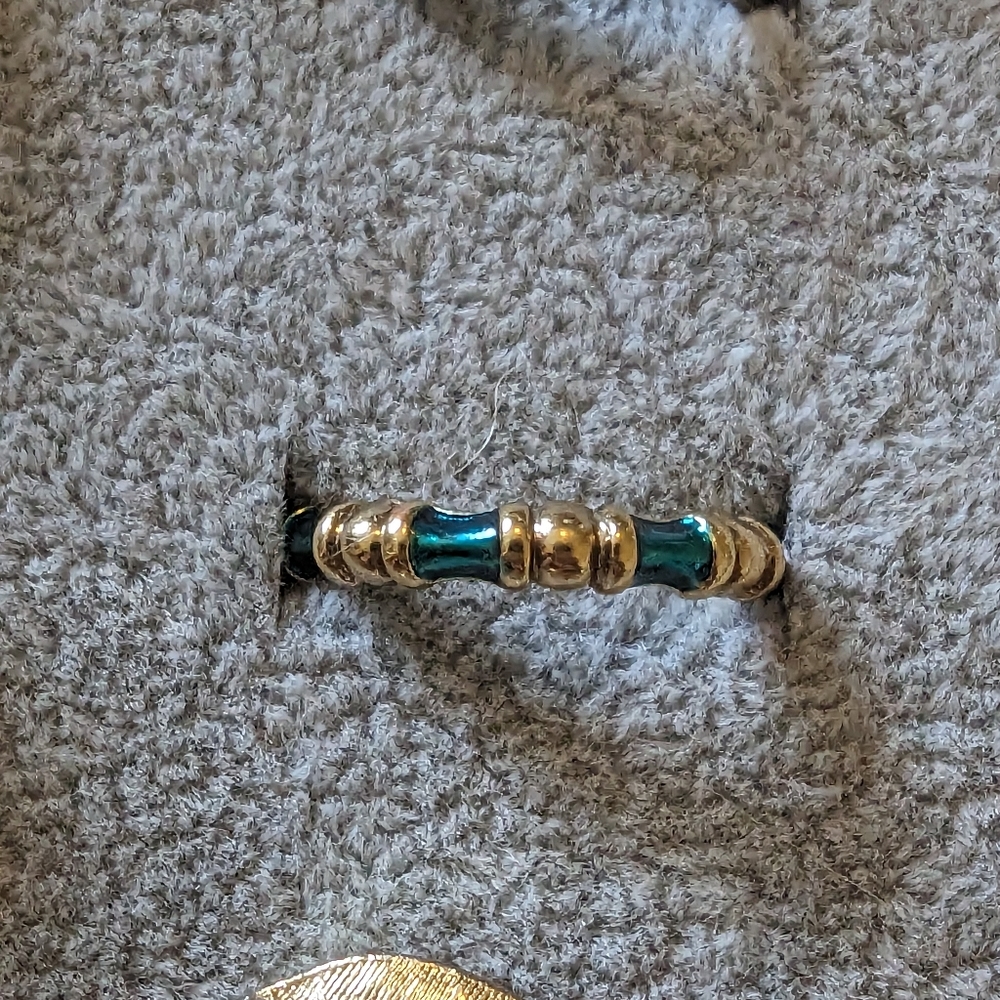 Vintage Avon Ring